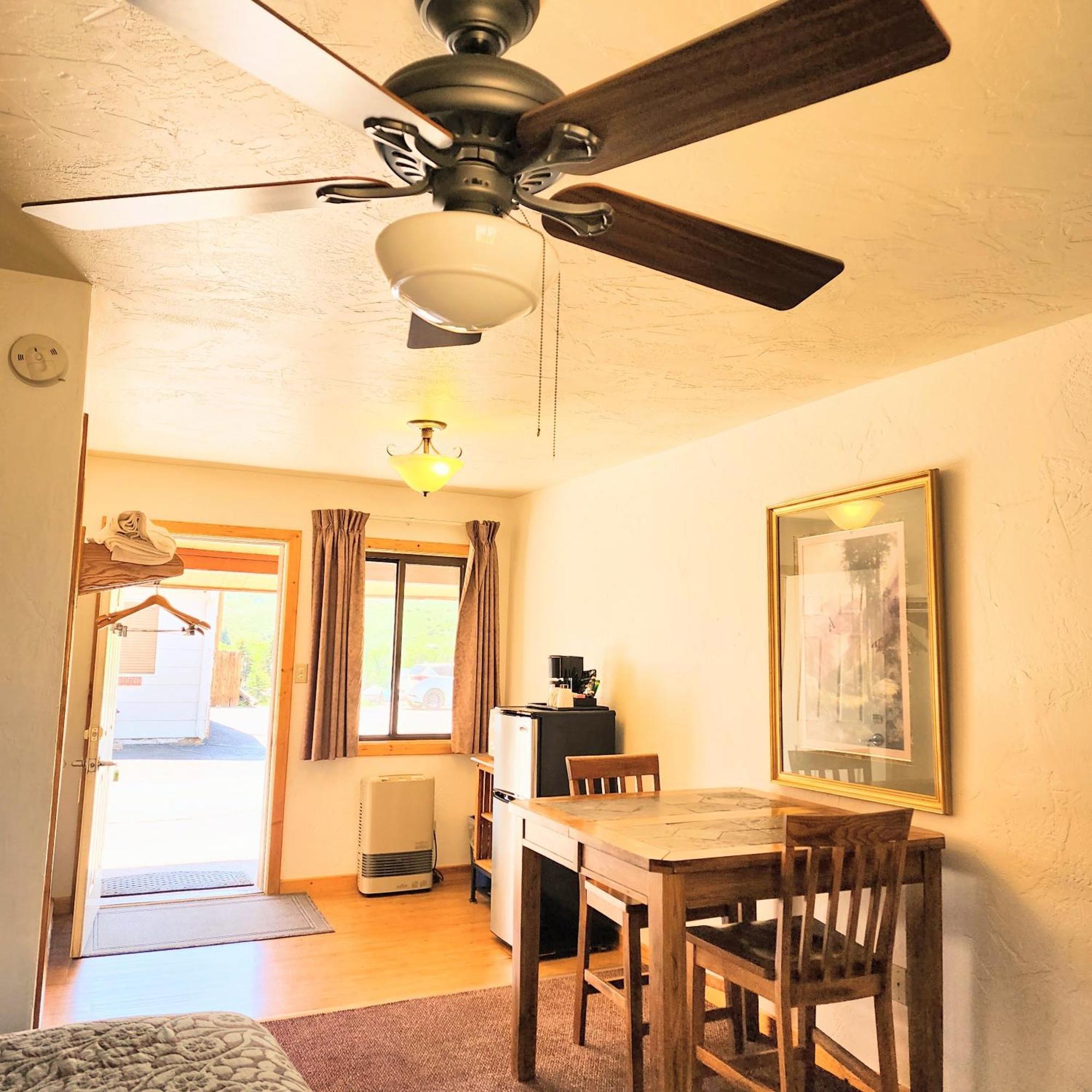 Canyon Motel Near Rocky Mountain National Park Hot Sulphur Springs Εξωτερικό φωτογραφία
