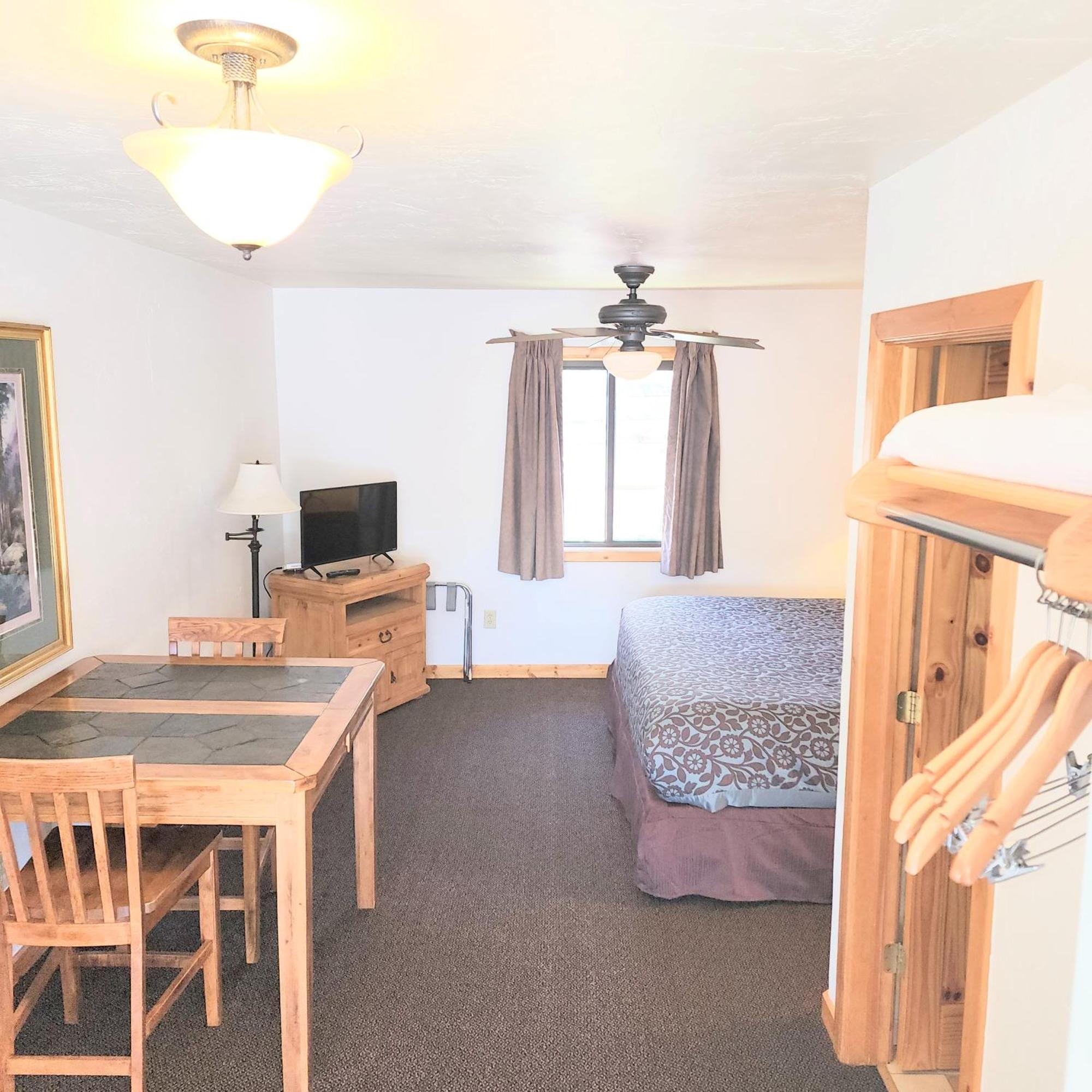 Canyon Motel Near Rocky Mountain National Park Hot Sulphur Springs Εξωτερικό φωτογραφία